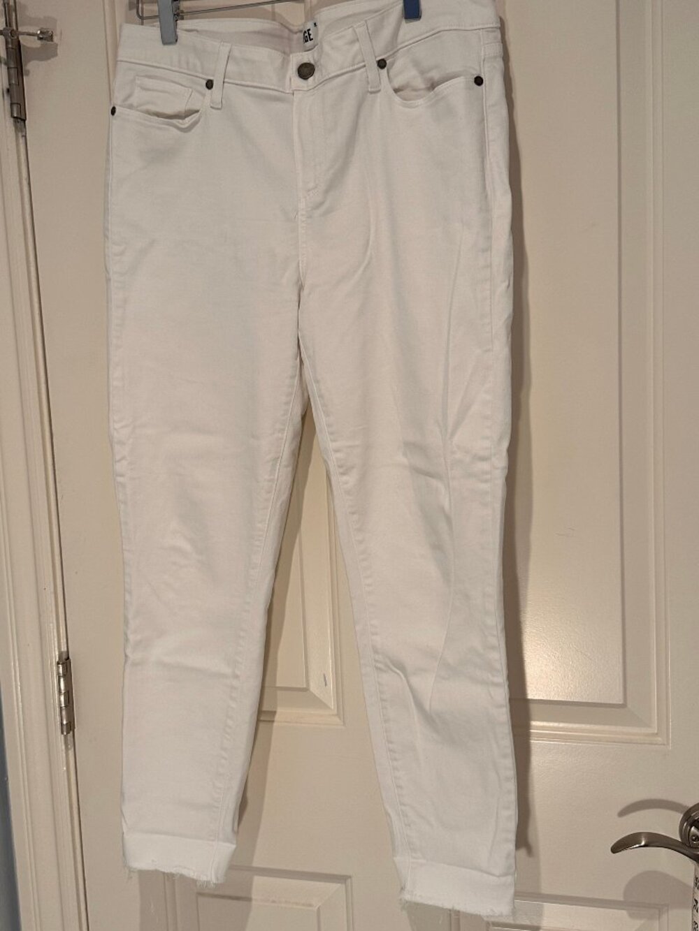 PAIGE Verdugo Crop white jeans with frayed hem, Size 32